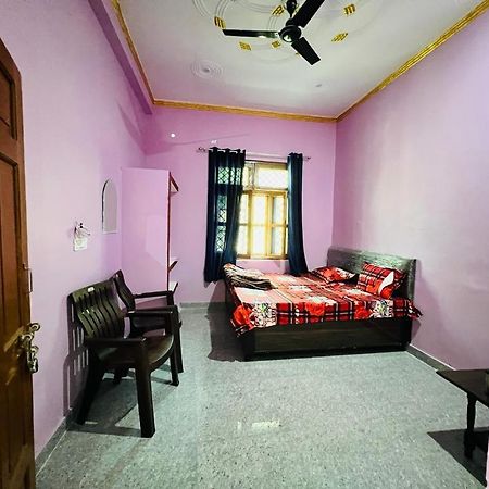 Gayatri Homestay Rudraprayāg Eksteriør bilde