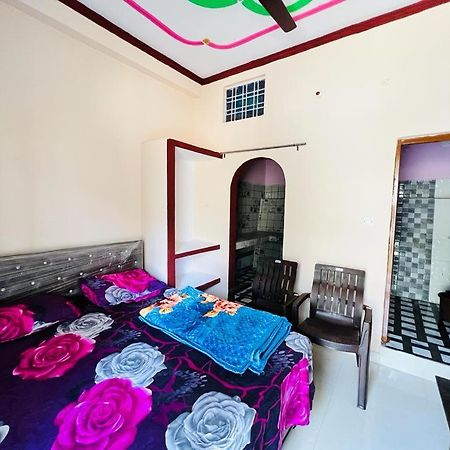 Gayatri Homestay Rudraprayāg Eksteriør bilde