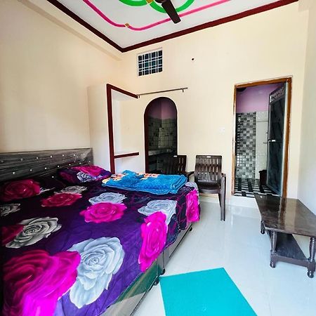 Gayatri Homestay Rudraprayāg Eksteriør bilde
