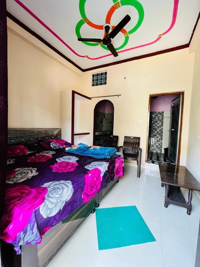 Gayatri Homestay Rudraprayāg Eksteriør bilde