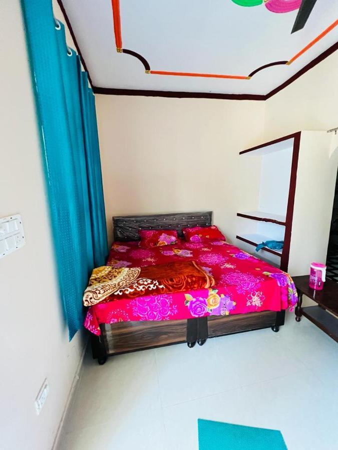 Gayatri Homestay Rudraprayāg Eksteriør bilde